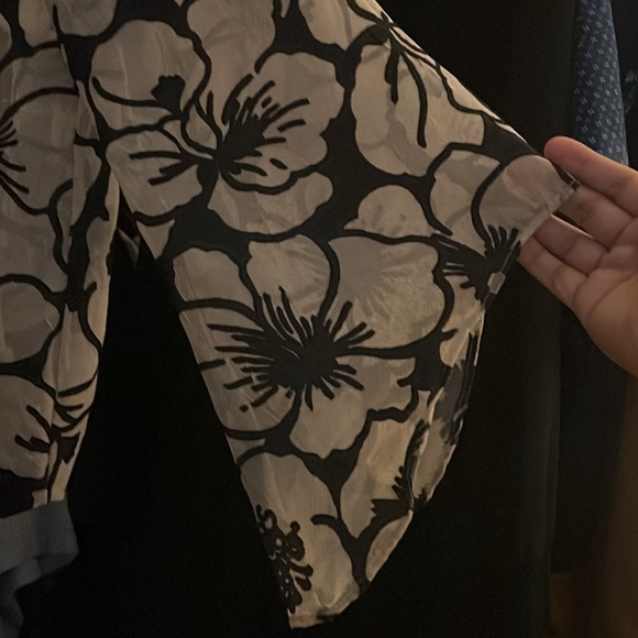 Tan and Black Floral Blouse by Alfani Size Petite Small - Picture 3 of 4